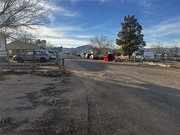 2nd image of 3656 E Shaeffer Avenue