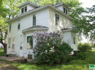 5502 River Rd, Cherokee, IA 51012