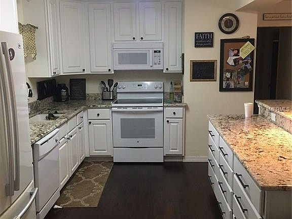 2nd image of 526 Coleman Dr W