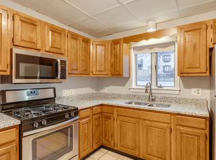 47 Shaw St #C, Lowell, MA 01851