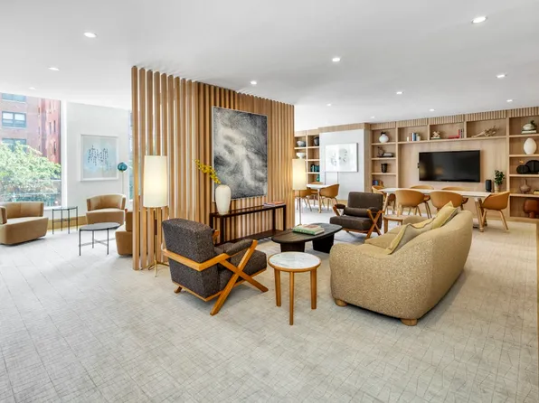 368 Third Avenue image 14 of 19