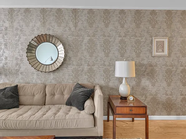 5800 Arlington Avenue image 7 of 15