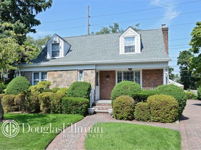 58 Aster Dr, New Hyde Park, NY, 11040