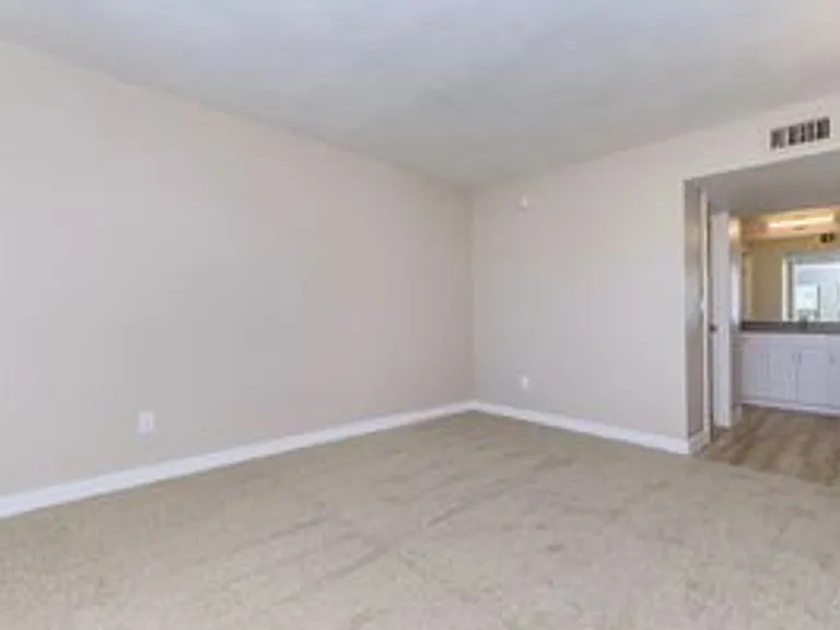 Sand Pebble Community *Renovated Units — Photo 95