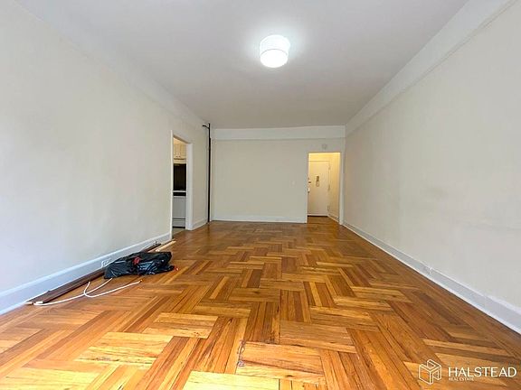 4th image of 245 W 75th St APT 3C