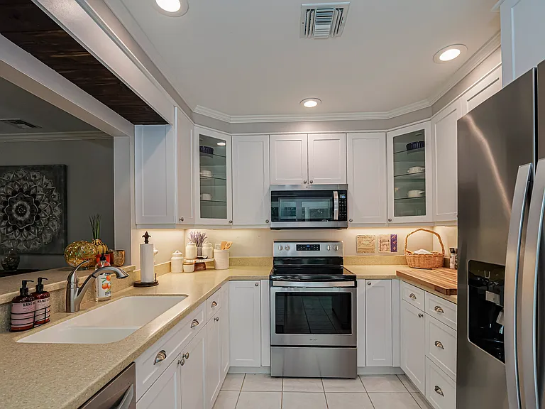1405 Treasure Cove Ln — Photo 12