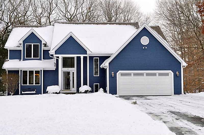 1st image of 37 Woodridge Dr N