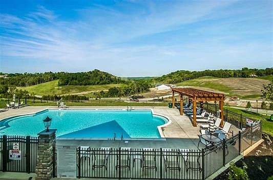 3rd image of 7733 Devonshire Dr #33-203
