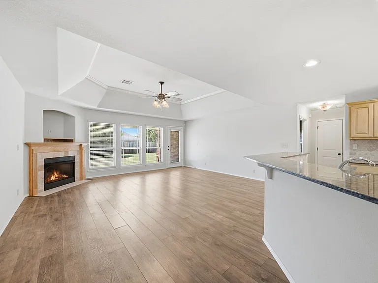 14738 Courtney Dr — Photo 5