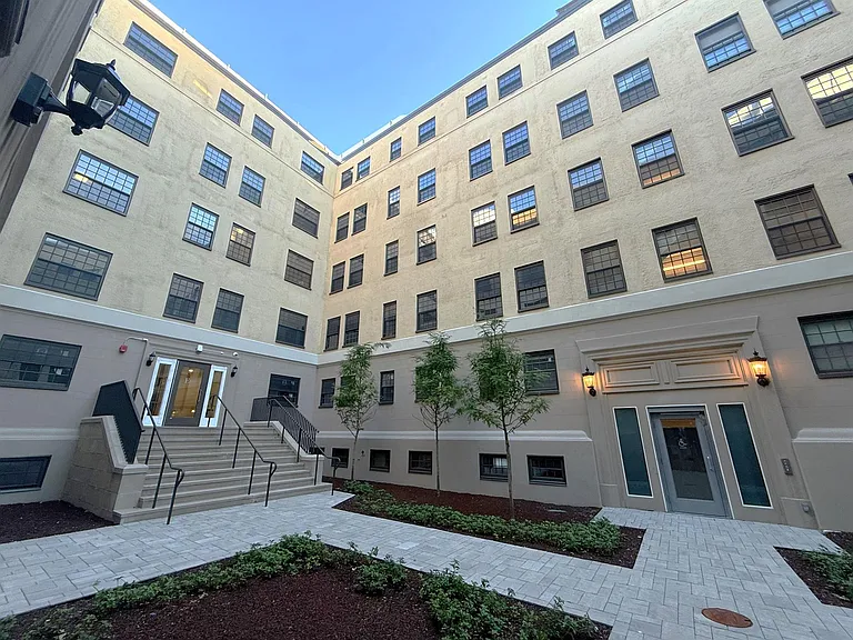 1208 Massachusetts Ave — Photo 14