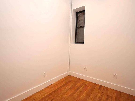 4th image of 211 Madison St #2B