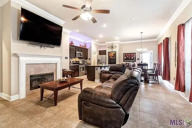 16316 Timberstone Dr — Photo 3