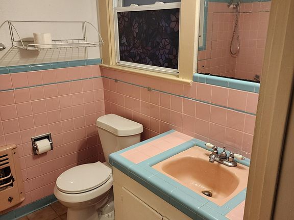 4th image of 531 W Gramercy Pl #2
