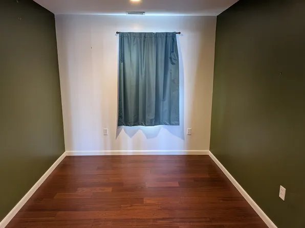(undisclosed Address), Hamden, CT 06517