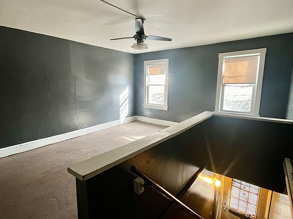 5th image of 28 Lee Park Ave #2