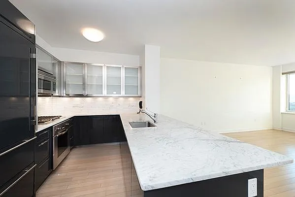 Rented by Keller Williams NYC | media 30