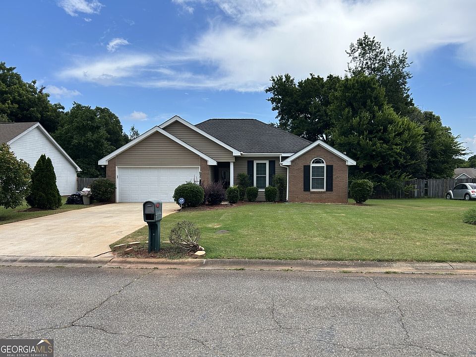 1st image of 215 Wrasling Way