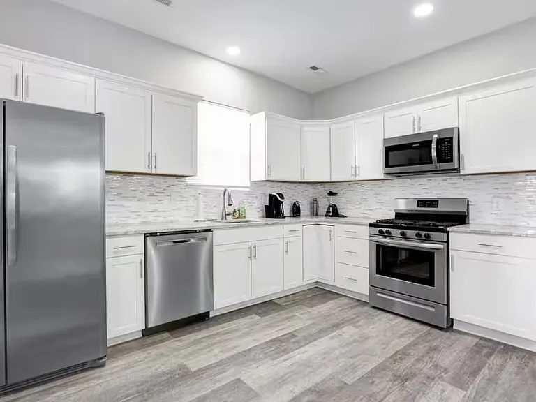 108 S Bartram Ave — Photo 5