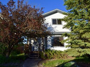 220 W Deschner Close, Red Deer, AB T4R3C2