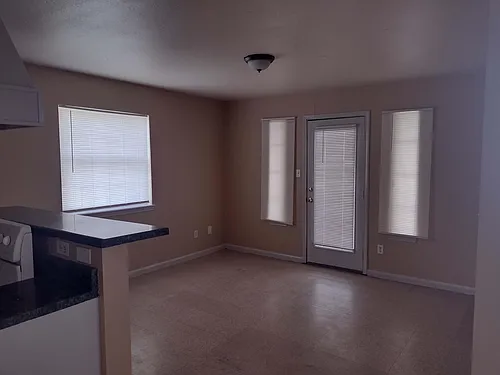 3001 Daffodil Ave Photo 1
