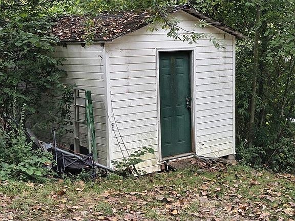 3rd image of 42 Soper Rd