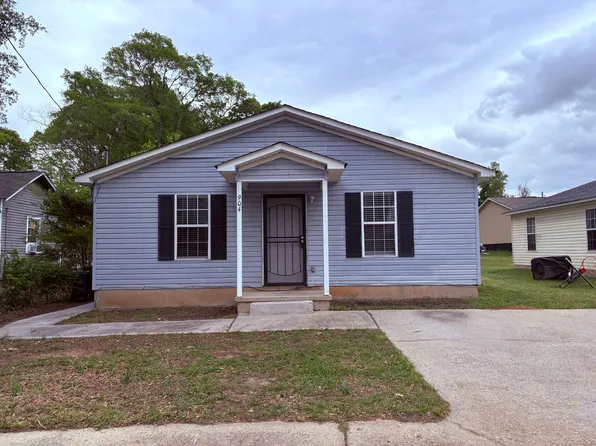 904 N 9th St, Griffin, GA 30223