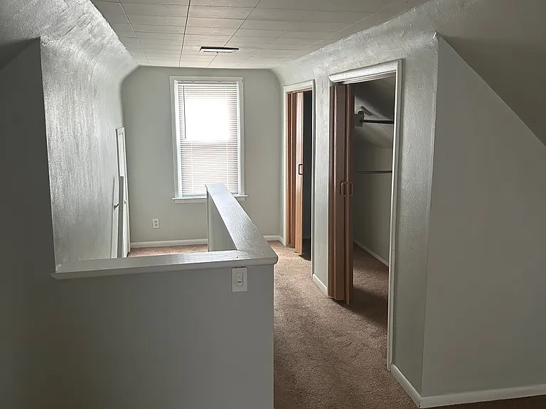 764 Ewing Ave — Photo 5