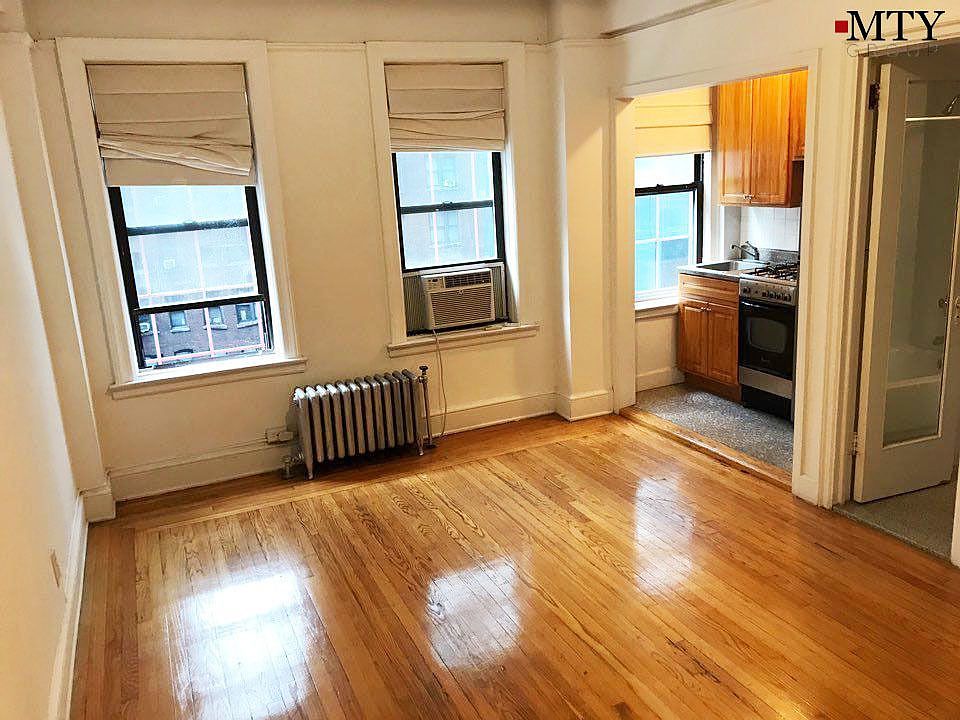2nd image of 155 E 52nd St APT 9C