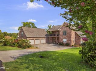 124 Poplar Ridge Dr, Brandon, MS 39047