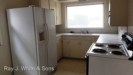 2nd image of 732 Bryden Ave