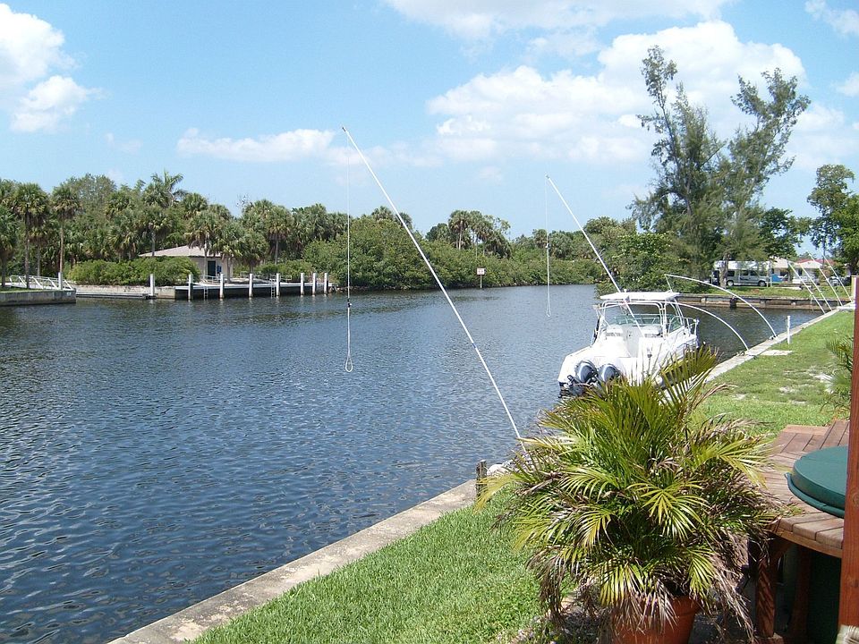 Back yard sea wall