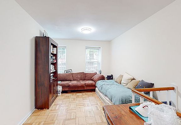 5th image of 55 W 74th St APT D