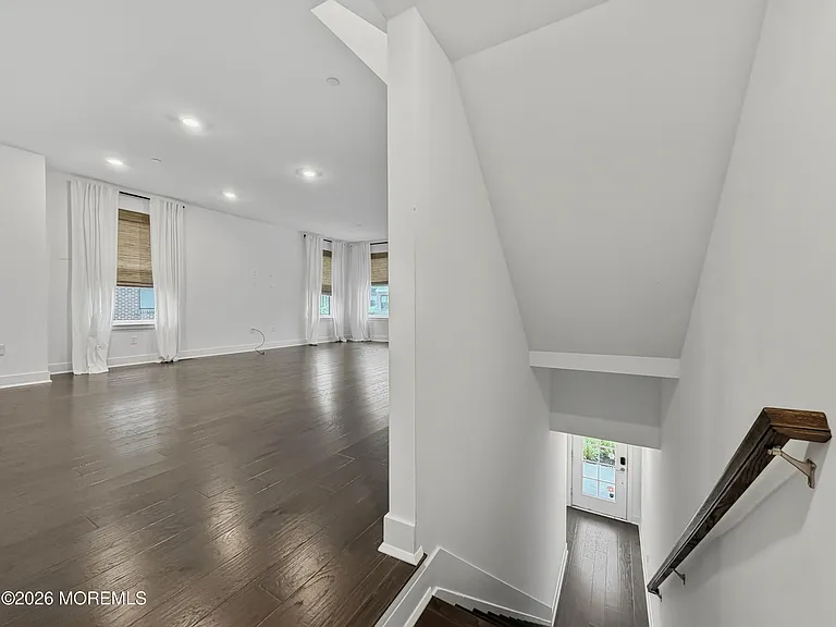 89 Bataan Ave — Photo 19