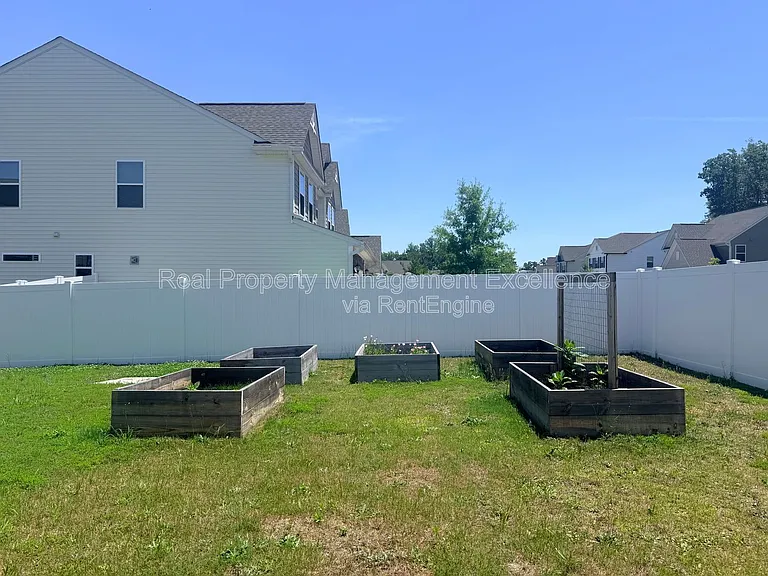 16 Clear Creek Cir — Photo 75