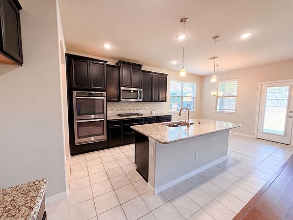 2nd image of 2054 Avondown Rd