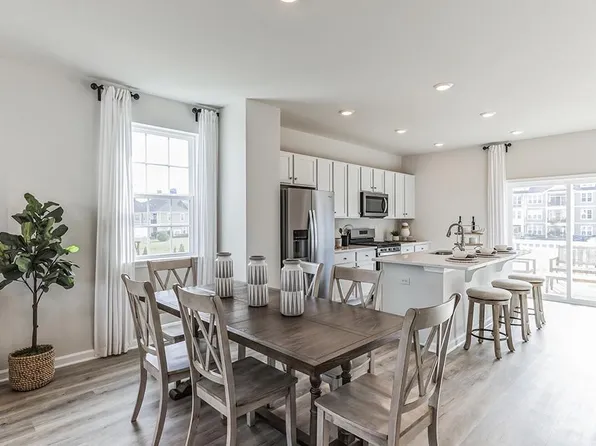 273 Macoun Way, Glassboro, NJ 08028