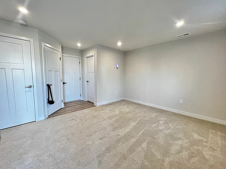 208 Fost Blvd #208 — Photo 2
