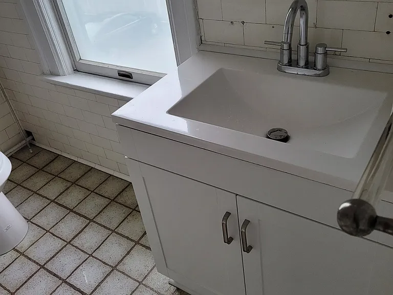 884 Elmwood Ave #4 — Photo 12