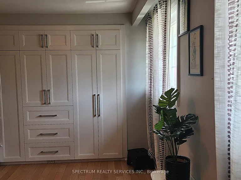 8 Munford Cres — Photo 15