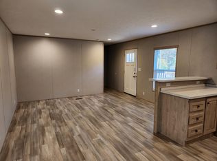 366-366 Custers Ct, Locust Grove, GA 30248