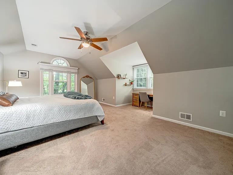 1219 Rowland Dr — Photo 28