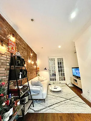 Rented by Living New York | media 14