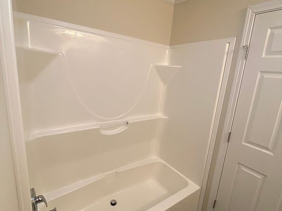 3rd image of 315 W Gordon Pike #184