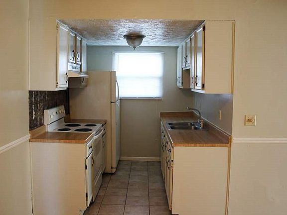 5th image of 3701 Burbank Ave