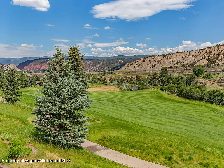 138 Club Lodge Dr — Photo 46