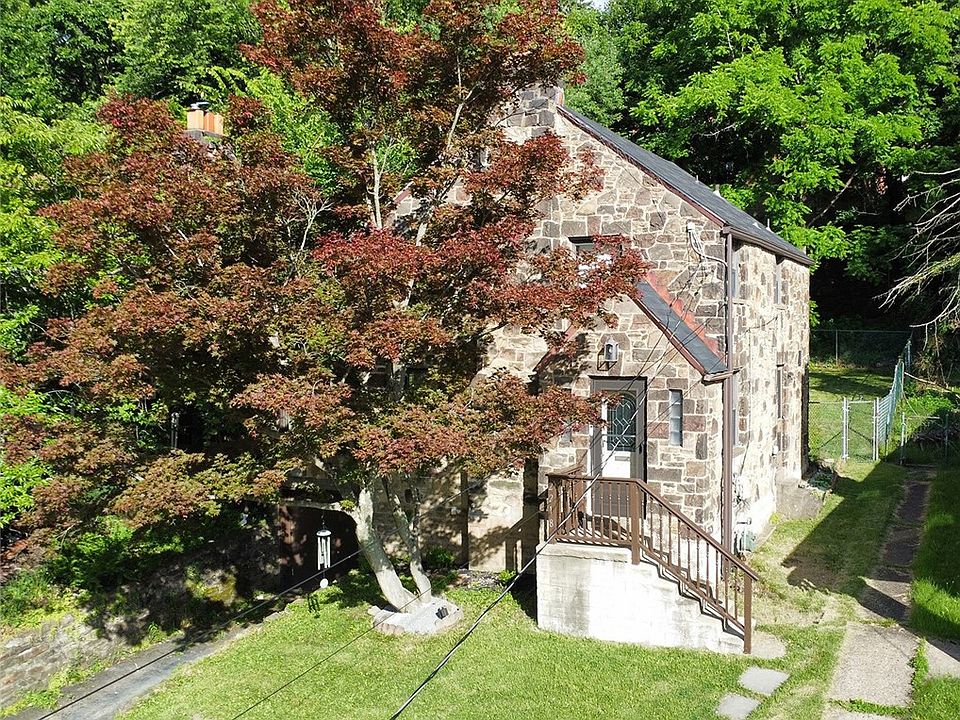 1st image of 2218 Laketon Rd