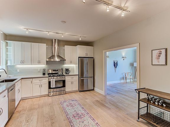 3rd image of 765 14th St #A