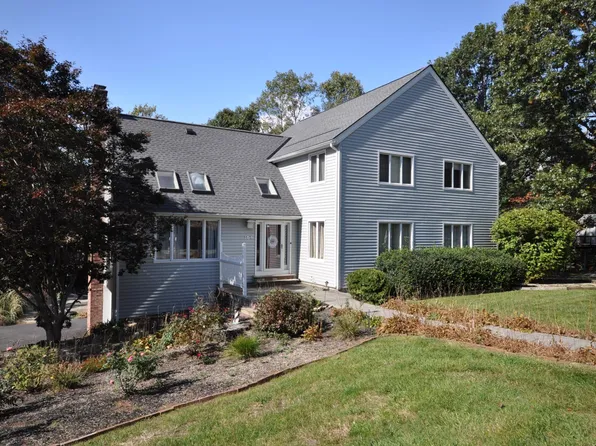 164 Anderson Rd, Marlborough, MA 01752