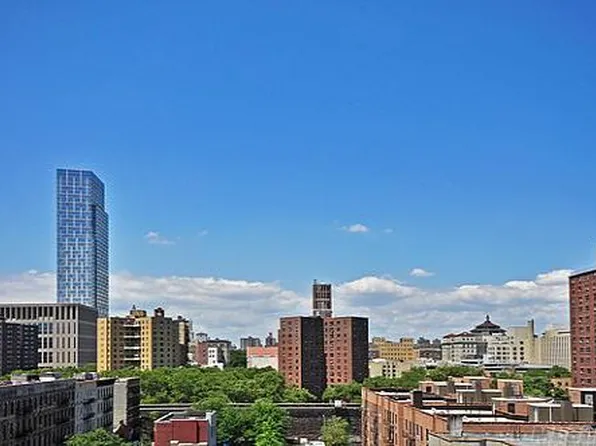 1635 Lexington Avenue image 1 of 11