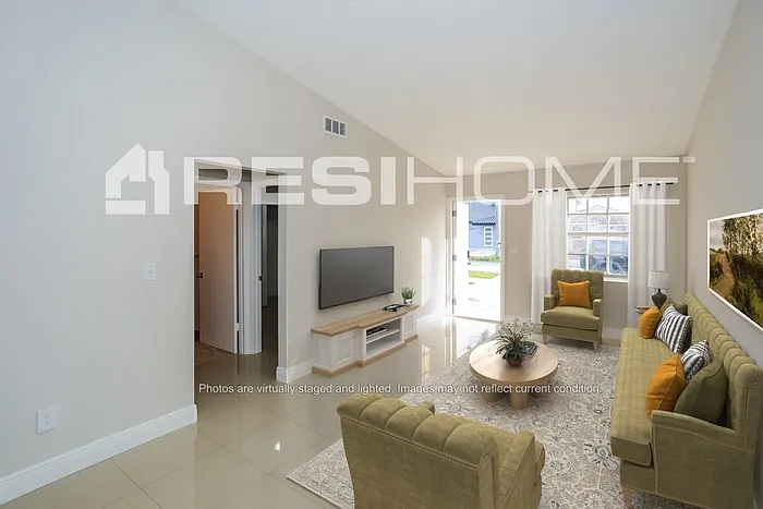 3 bed, 2.0 bath, 1170 sqft, $2,995 — Photo 4